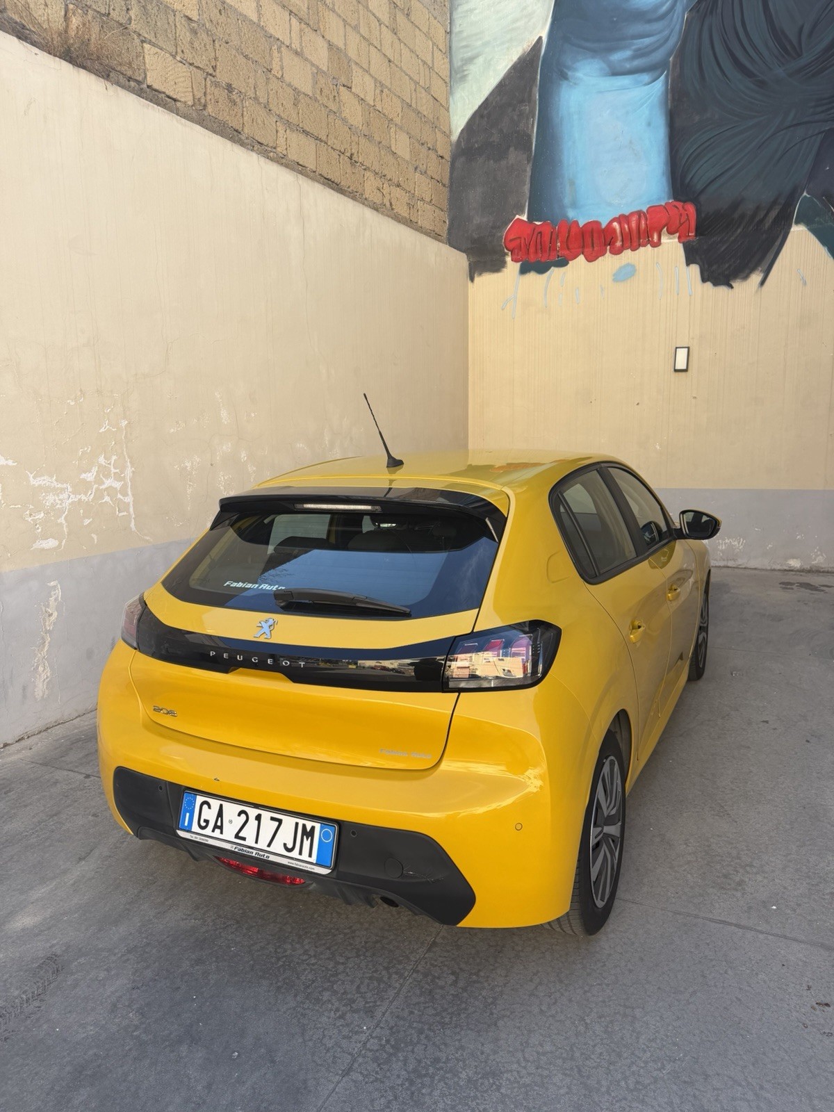 Peugeot 208 foto 3