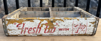 7 Up Vintage Wooden Soda Advertising Crate ''Fresh Up with 7 Up'' White/Red