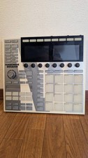Native Instruments Maschine MK3 White Edition with Transfer ID and Power Supply
