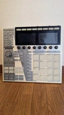 Native Instruments Maschine MK3 White Edition with Transfer ID and Power Supply