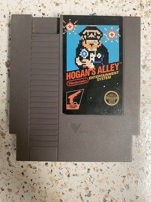 Nintendo NES Hogans Alley 5 Screws Original Authentic Tested Working Video Game