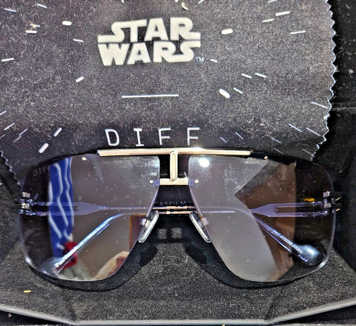 DIFF Star Wars  Silver Mirror Polarized Sunglasse… - image 2