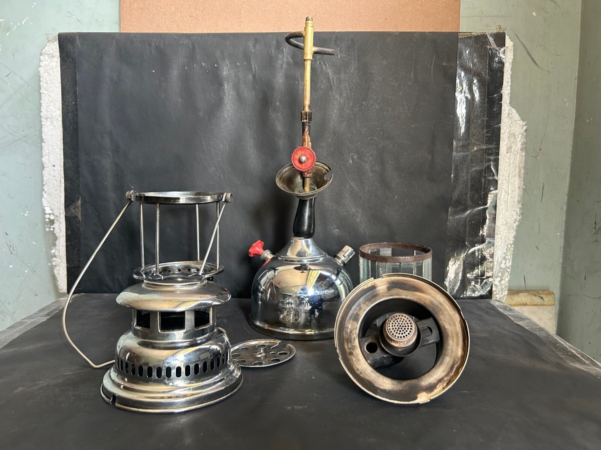 RARE OLD VINTAGE ORIGINAL BUTTERFLY TRADE MARK KEROSENE LANTERN