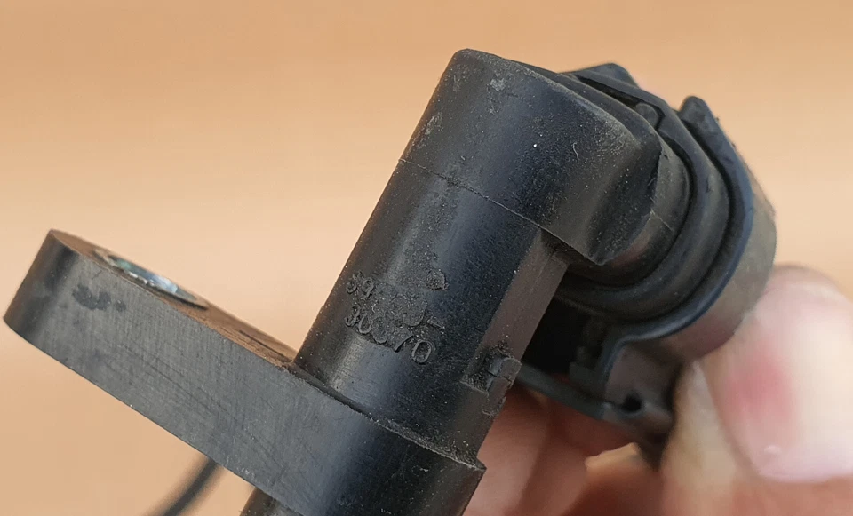 Sensor de velocidad de rueda ABS trasero derecho Lexus IS250, LS460, LS600H 89545-30070 OEM Foto 3 de 4