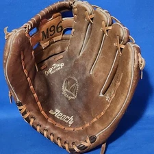 BEAUTIFUL VINTAGE GEO A REACH M96 ~12.5" LEATHER BASEBALL/SOFTBALL GLOVE RHT