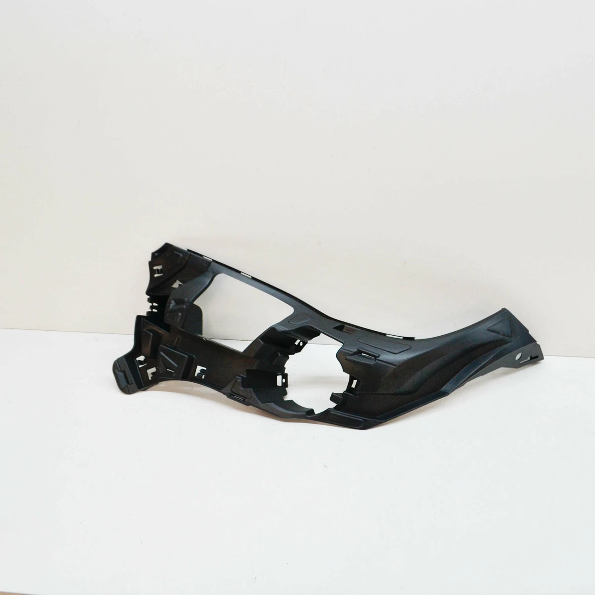 NEW BMW X6 F16 FRONT BUMPER LEFT INSERT TRIM 51117319799 7319799 