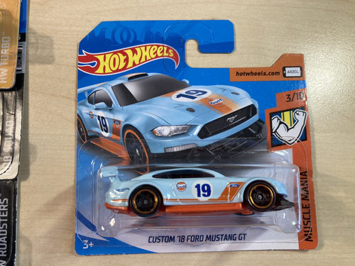 Hot wheels bundle new x 4 rare Gulf collection Ford Mustang Aston Martin - Picture 9 of 10