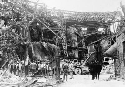 The devastation caused explosion an electro-chemical plant Mar- 1932 Old Photo