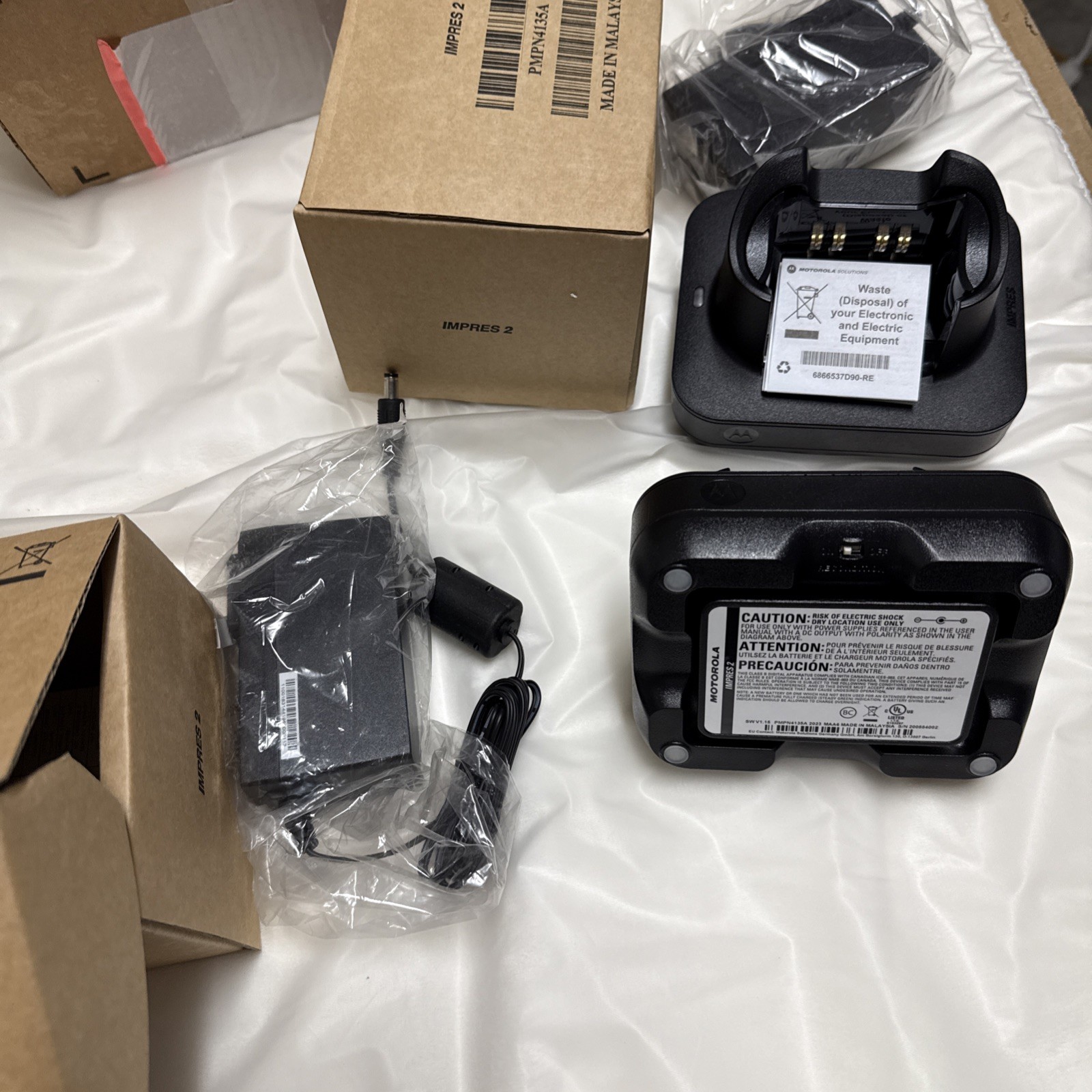 2 X Motorola IMPRES 2 Two-Way Radio Charger Base Cradle PMPN4135A New