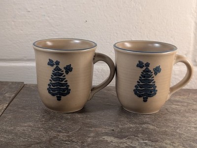 Vintage Pfaltzgraff Folk Art Yuletide 8 Oz. Coffee Mug Tan & Blue Christmas Tree