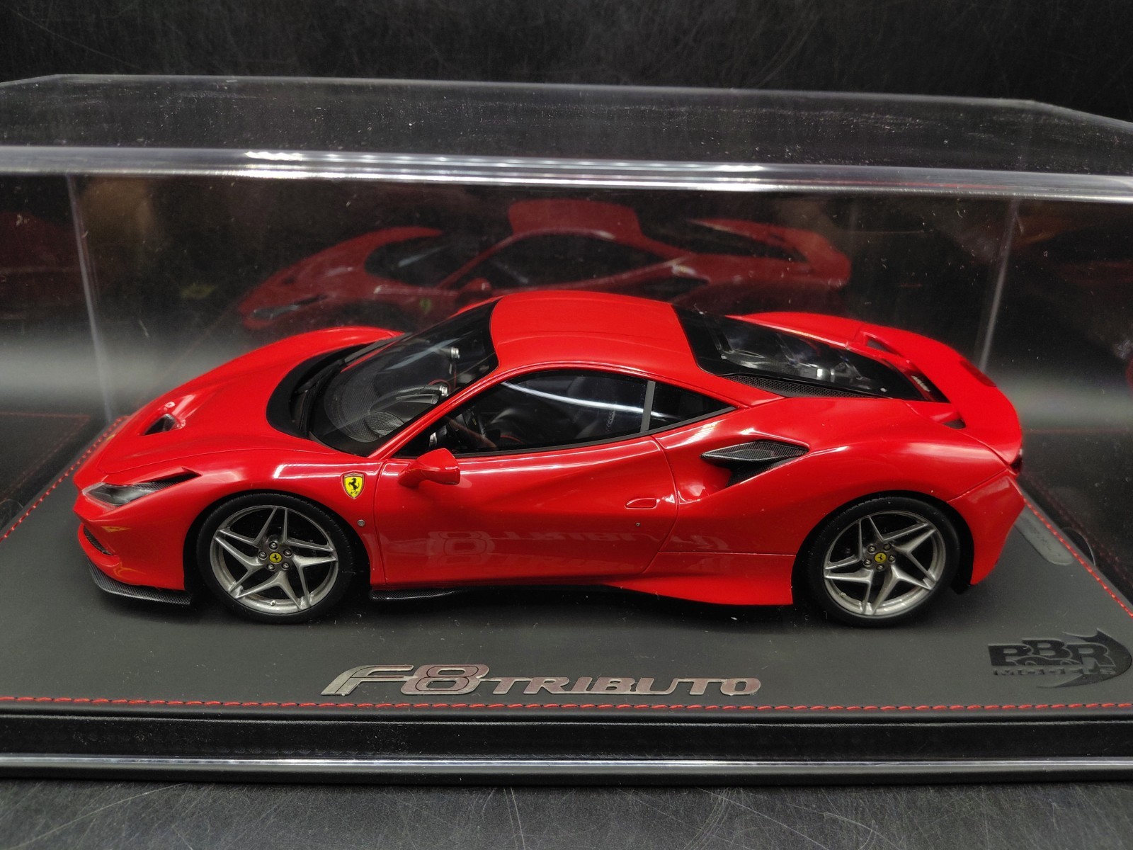 Ferrari F8 Tributo Coupe Geneve 2019 1/18 BBR