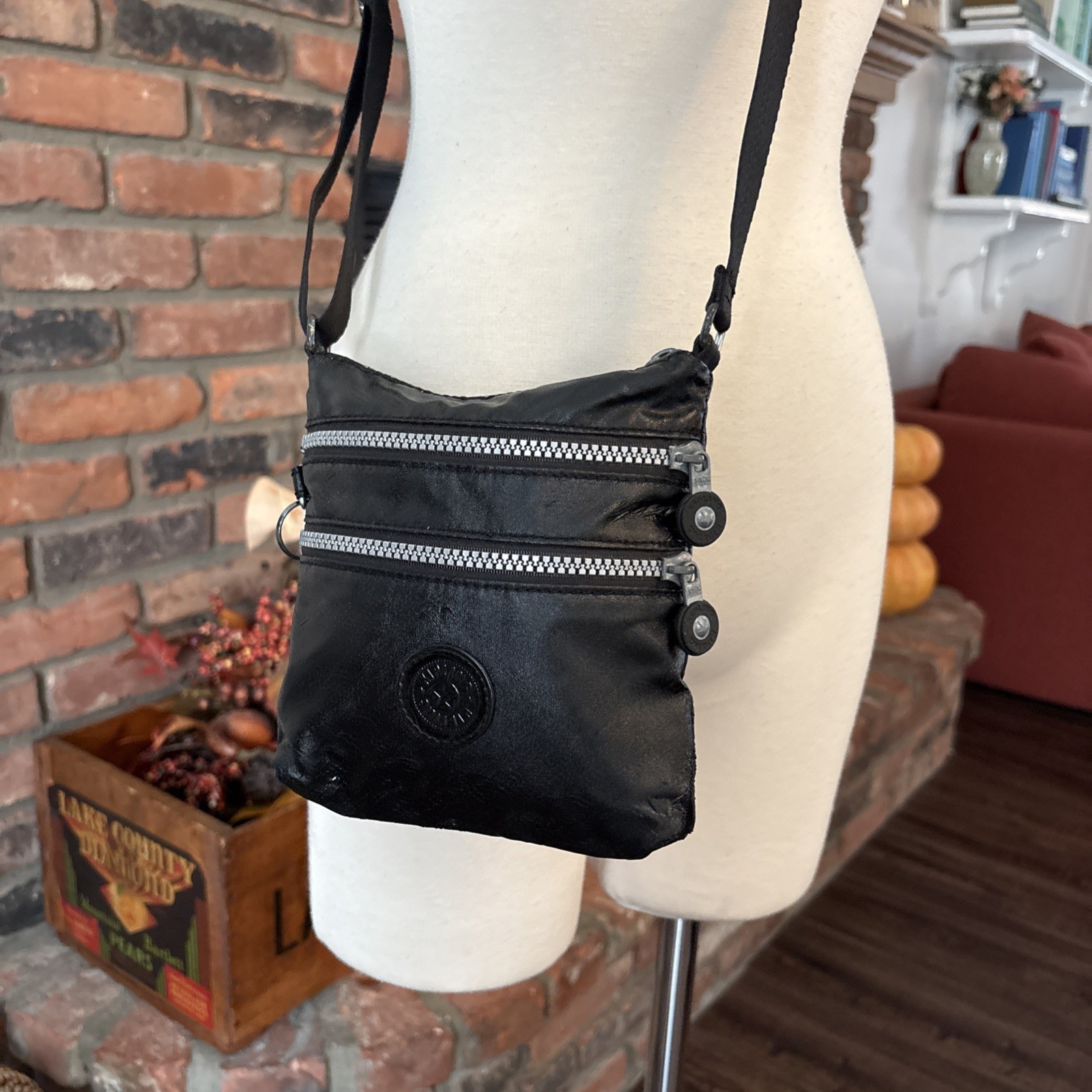 Kipling Alvar Crossbody Shoulder Bag Messenger Black  Metallic Nylon 8” X 7”