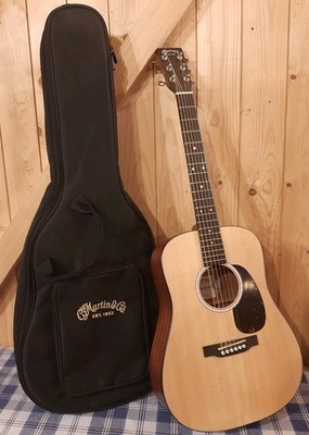 Martin DJR-10E Dreadnought Junior Westerngitarre mit Tasche  Fishman Tonabnehmer
