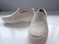 Vionic Kearny Slip On Shoes UK 6 Wide Leather Cream Platform Shoes NEW RRP £125