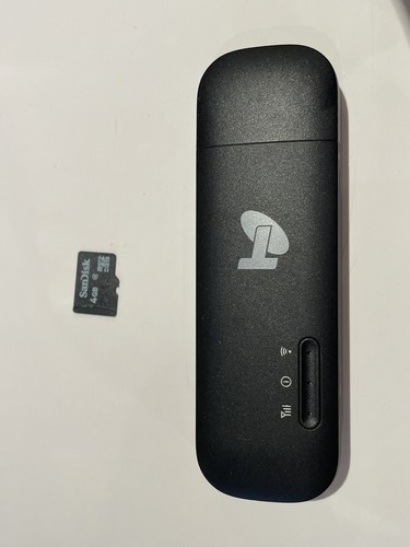 Telstra + Boost Mobile Telstra 4G USB + WiFi Modem Huawei E8372D With SD Card - Picture 2 of 3