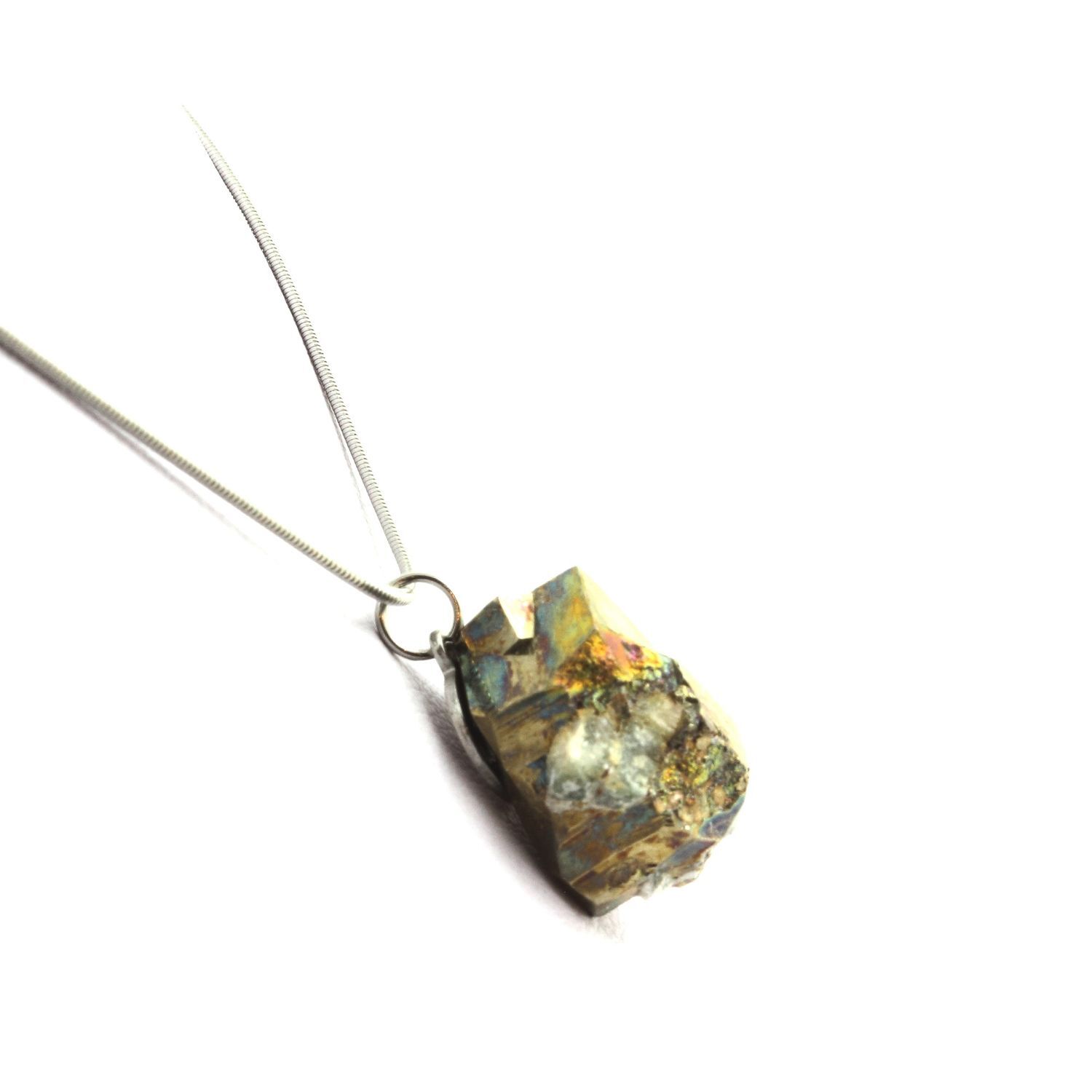 Collier pendentif pyrite brute 32.3 ct, bijou minéral de prestige La Rioja