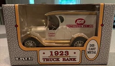 NEW!! Ertl, IGA Hometown Proud, 1923 Diecast Metal Truck Bank, 1/25