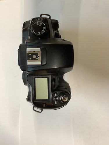 Cuerpo de cámara Fujifilm FinePix S3 Pro DSLR {12,1 MP} (toma 4x AA) - Imagen 2 de 5