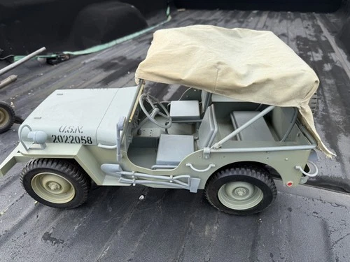 1/6th scale 12" GIJoe Hasbro SOTW WWII US Navy jeep with cloth cover