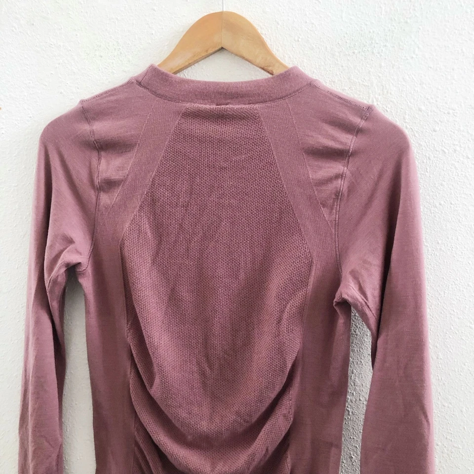 Top sin costuras ATHLETA Foresthill Ascent talla mediana Foto 4 de 4