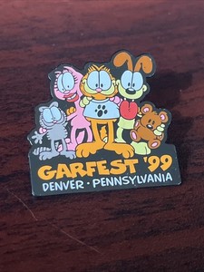 Garfield Garfest 1999 Denver Pennsylvania Odie Comic Strip Lapel Hat Pin