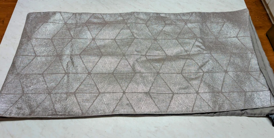 Nicole Miller Silver Beige Jute Table Runner 16" x 69" Geometric Pinwheel Design - Image 3 of 4