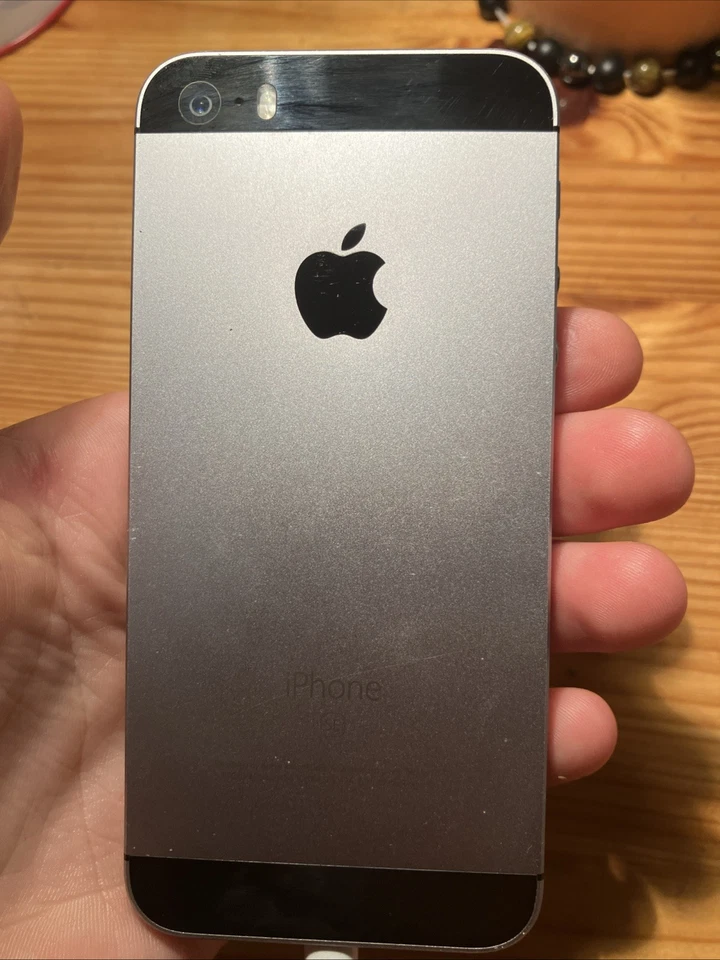 Apple iPhone SE - 32 Go - Gris Sidéral (Désimlocké) - Photo 2/4
