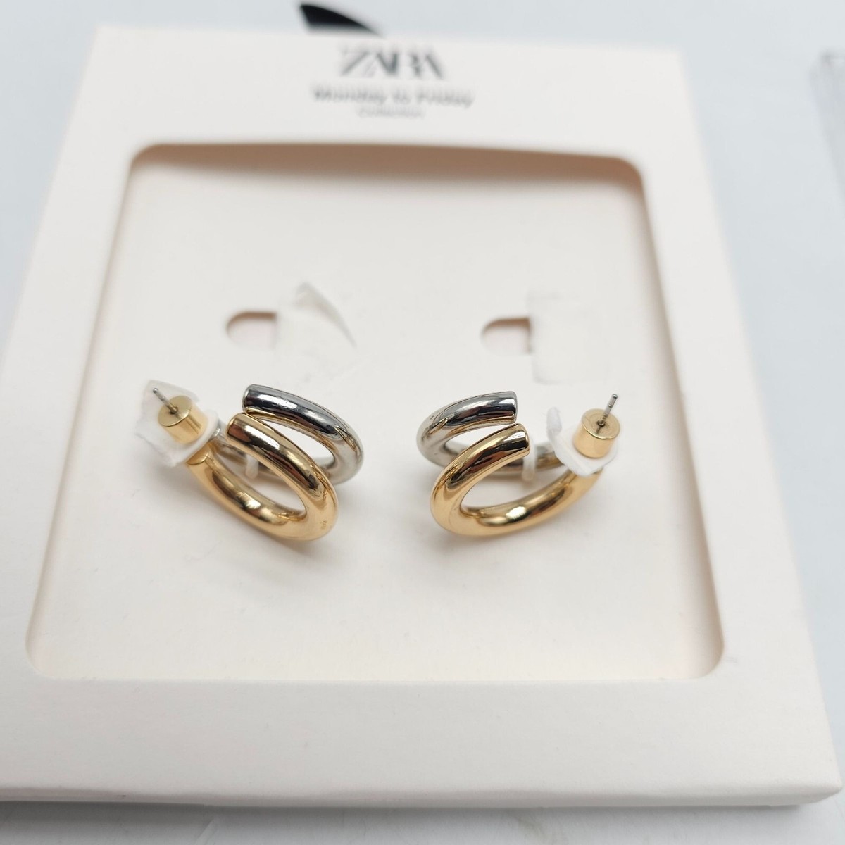 【MONDAY EDITION】Glittering Golden Hoop Earrings (Midium) Zara Monday To Friday Collection Hoop Earrings Gold & Silver