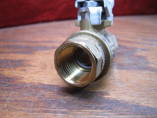 1/2" Brass Ball Valve CW617N Threaded with Lock Italy 600CWP PN40 DN15 S9241 New - Picture 2 of 4