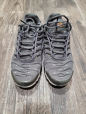 nike air max plus se iron grey