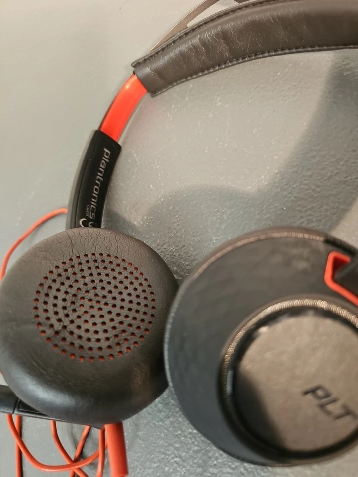 Plantronics Poly Blackwire C5220T Stereo USB-C /3.5mm Jack Corded Headset Stereo - Image 4 of 4
