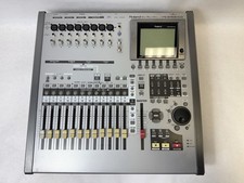 Roland VS-2400CD 24-Track Digital Studio Workstation