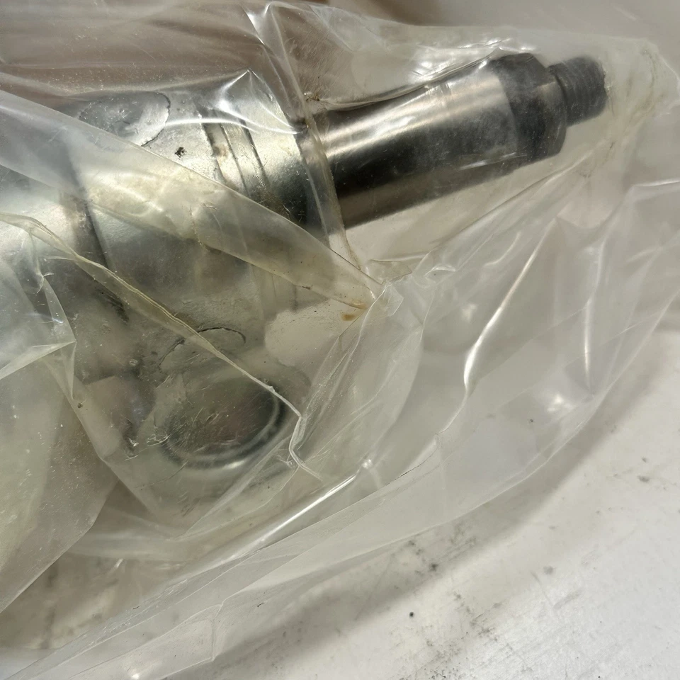 NOS 1982-91 Pontiac 6000 Power Steering Rack Pinion Gearbox GM 26019324 Chevy - Image 3 of 4