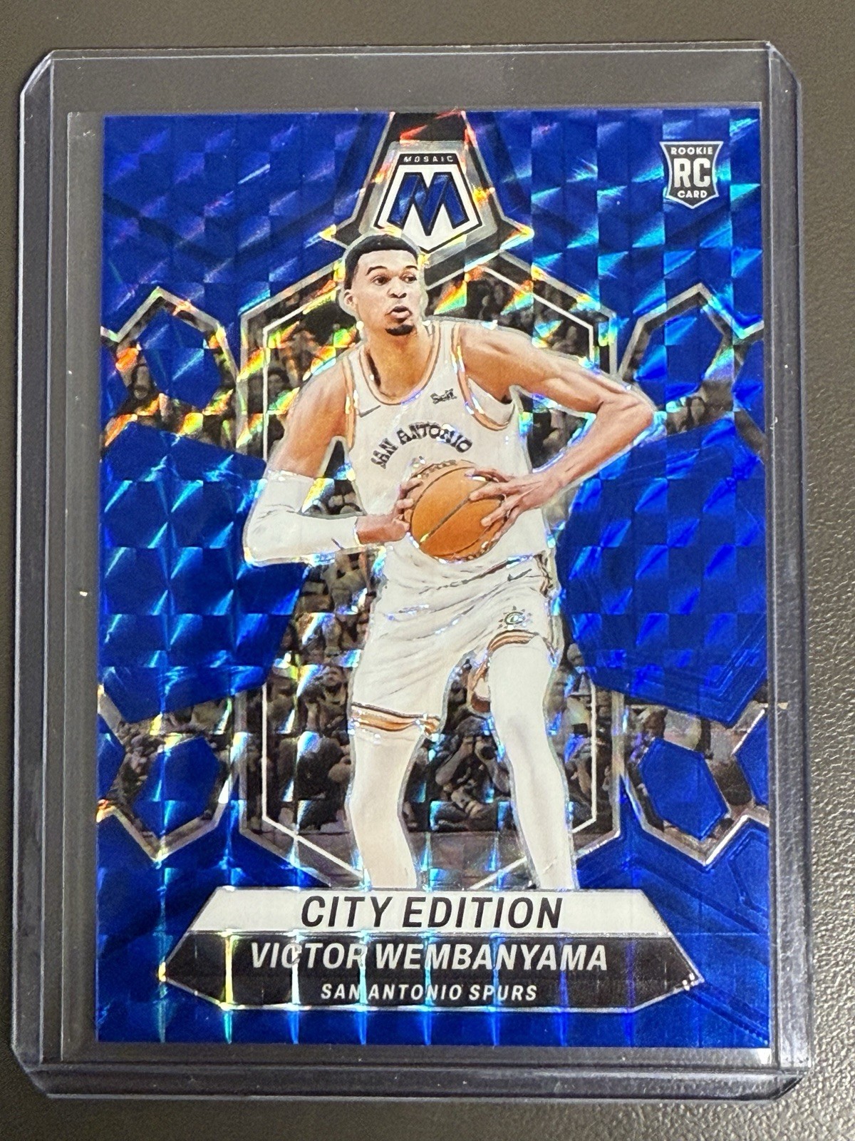 2023-24 Mosaic Victor Wembanyama #282 Blue Mosaic Prizm RC /199 ROY