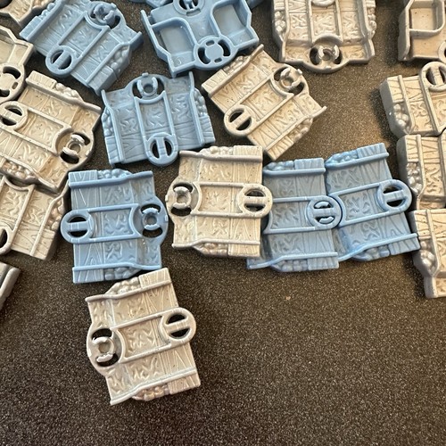 THOMAS THE TRAIN TRACKMASTER FLEXIBLE ADJUSTABLE TRACKS - Large Lot - Blue& Gray - Picture 2 of 2