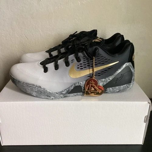 Nike Kobe IX Elite Low EM Protro Black/Metallic Gold Sneakers Size 11 FZ7333-002
