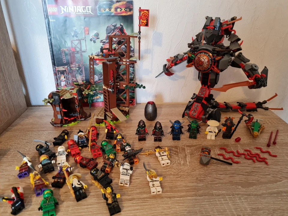 LEGO Ninjago 70626 Dawn of Iron Doom, Foto 1 von 5