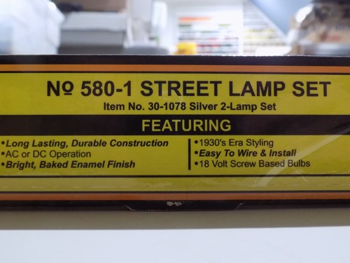 Rail King MTH Trains #580-1 Silver Street Lamp Post Set Item #30-1078 Boxed - Picture 2 of 2