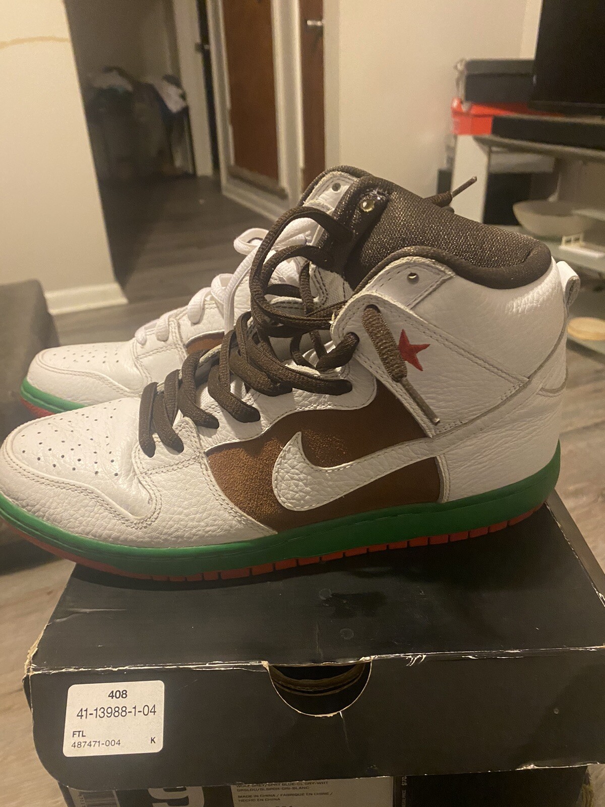 cali bears nike sb dunks