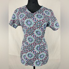 Vera Bradley 3 Pocket Paisley Print Scrub Top