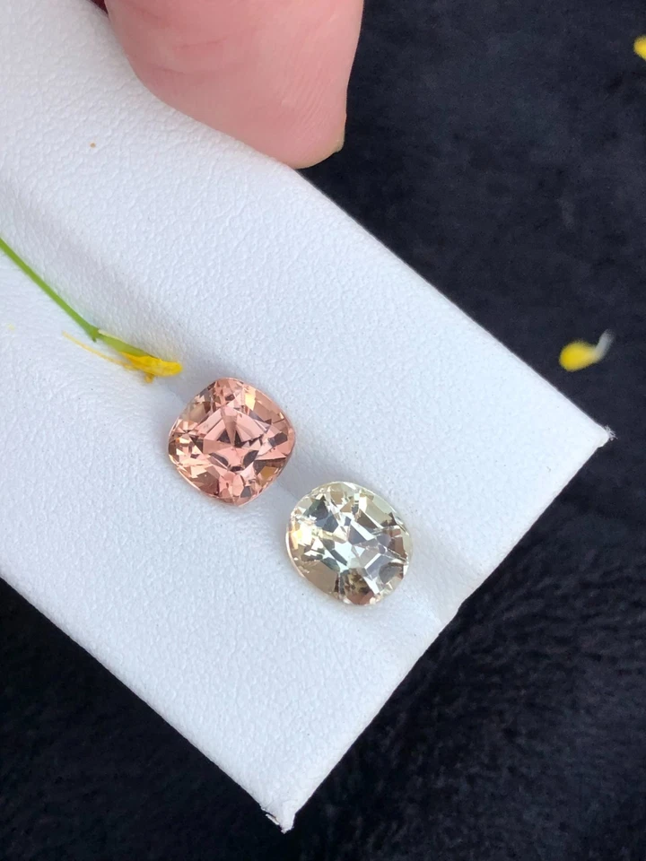 Piedra preciosa de turmalina natural: cojín facetado y corte ovalado, origen Afganistán Foto 3 de 4