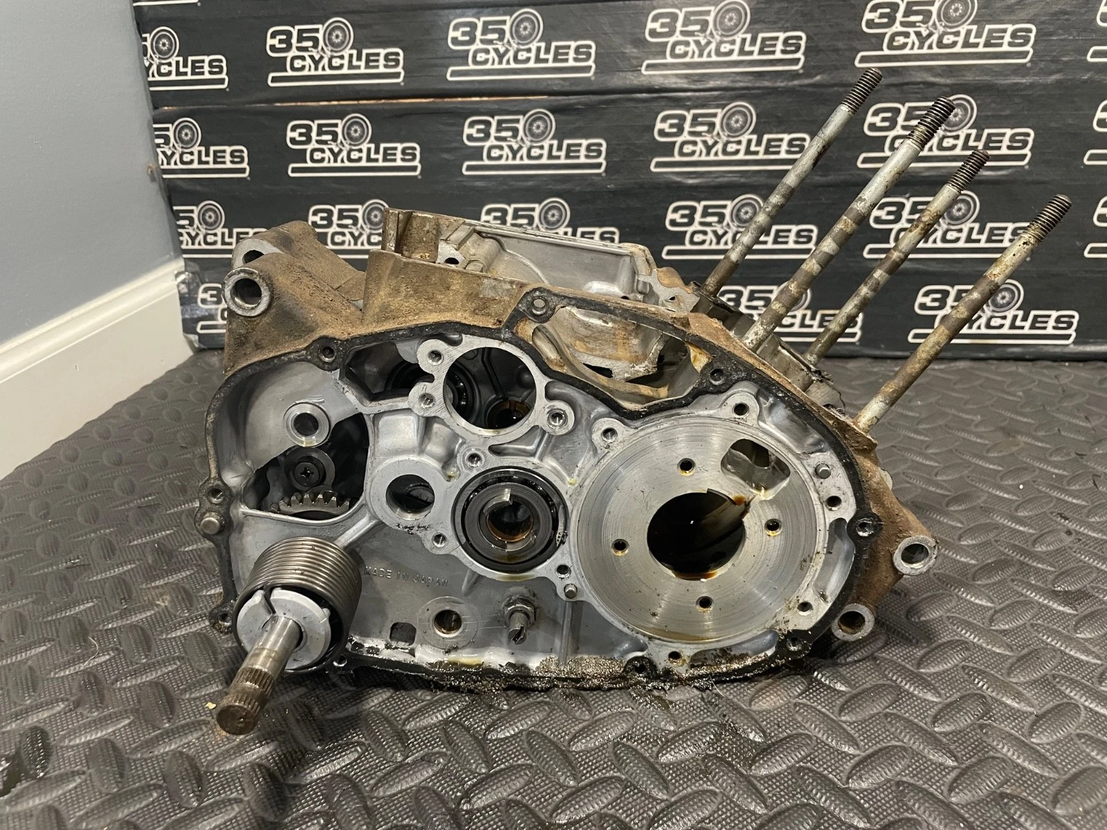 72 73 Kawasaki 100 G5 Vintage Genuine Engine Bottom Crankcase Crank Case Set OEM