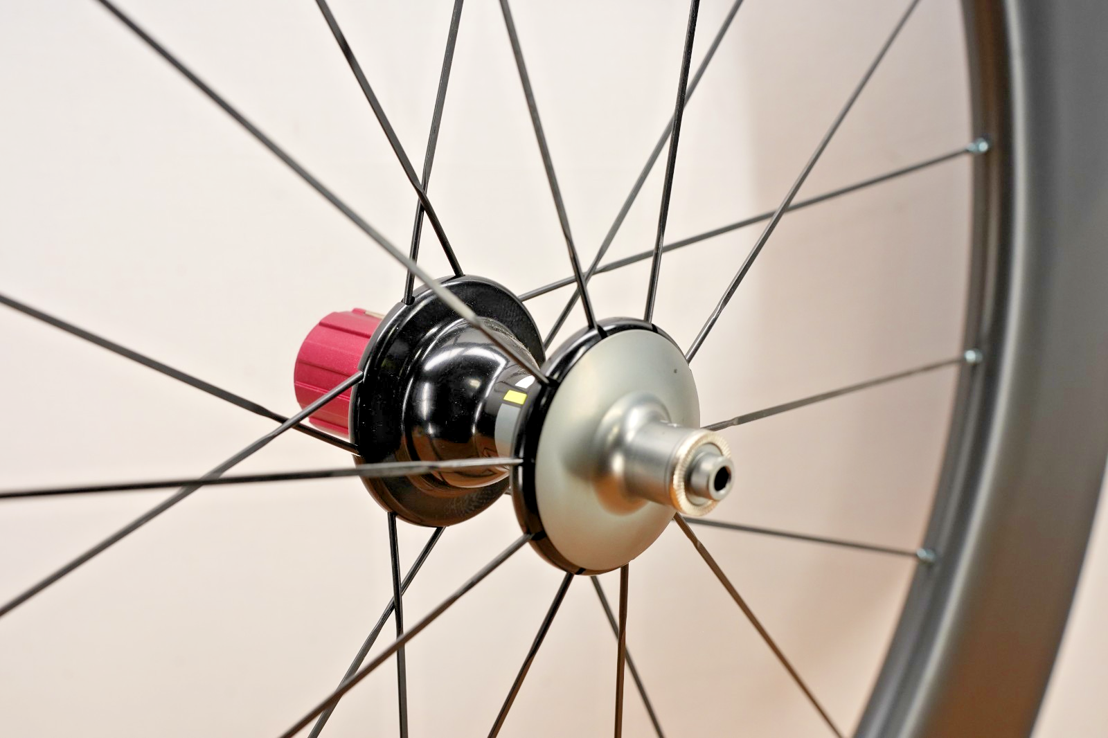 Novatec R9 Clincher Carbon Rear wheel - 700c - 90mm Depth - Rim Brake ...