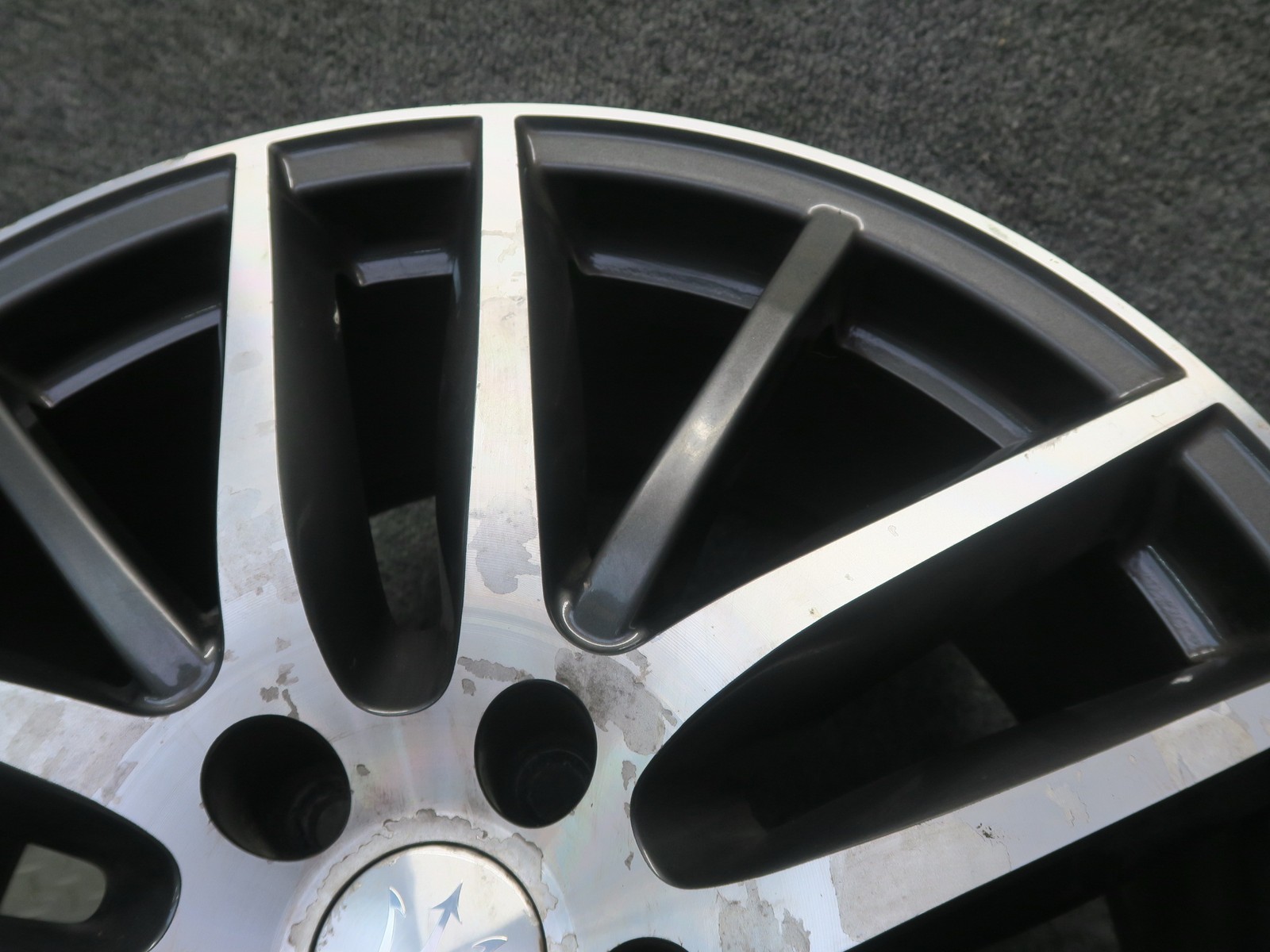 Maserati Ghibli 2014-2020 FRONT Wheel P/N 670016851