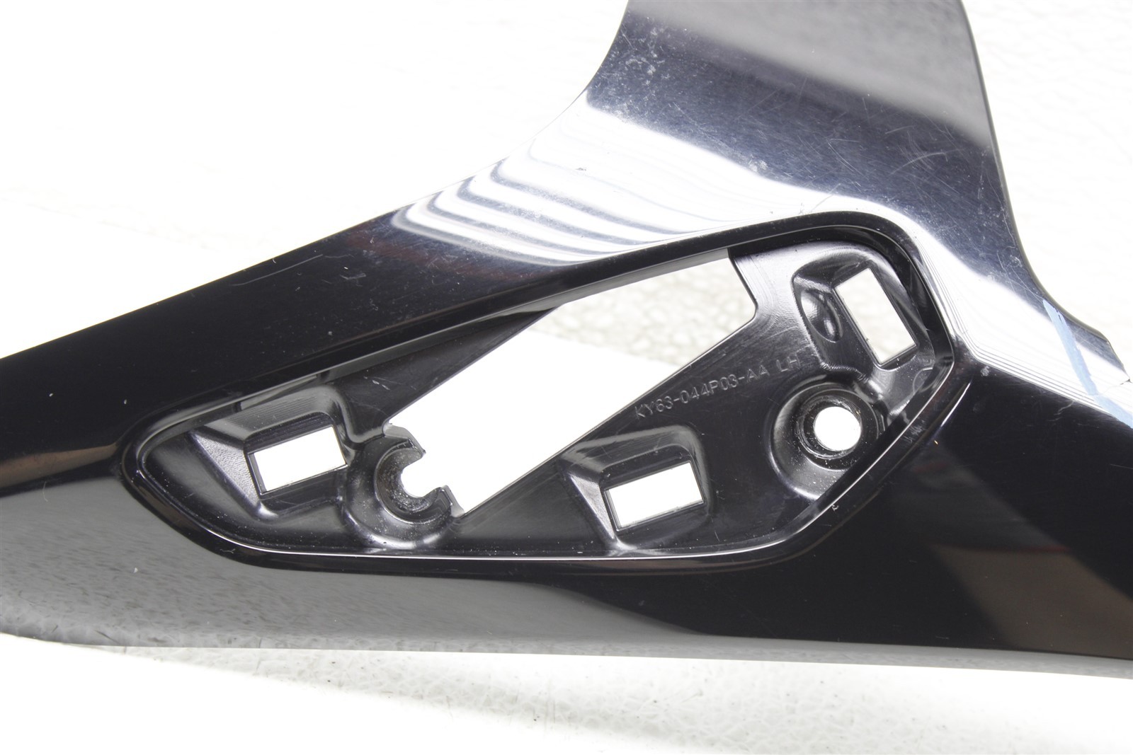 2020 Aston Martin Vantage Trim Molding Panel Damaged 18-21