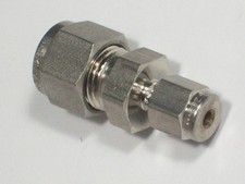 1- Swagelok Stainless Steel Reducing Union, 3/8" Tube x 1/8" Tube, SS-600-6-2