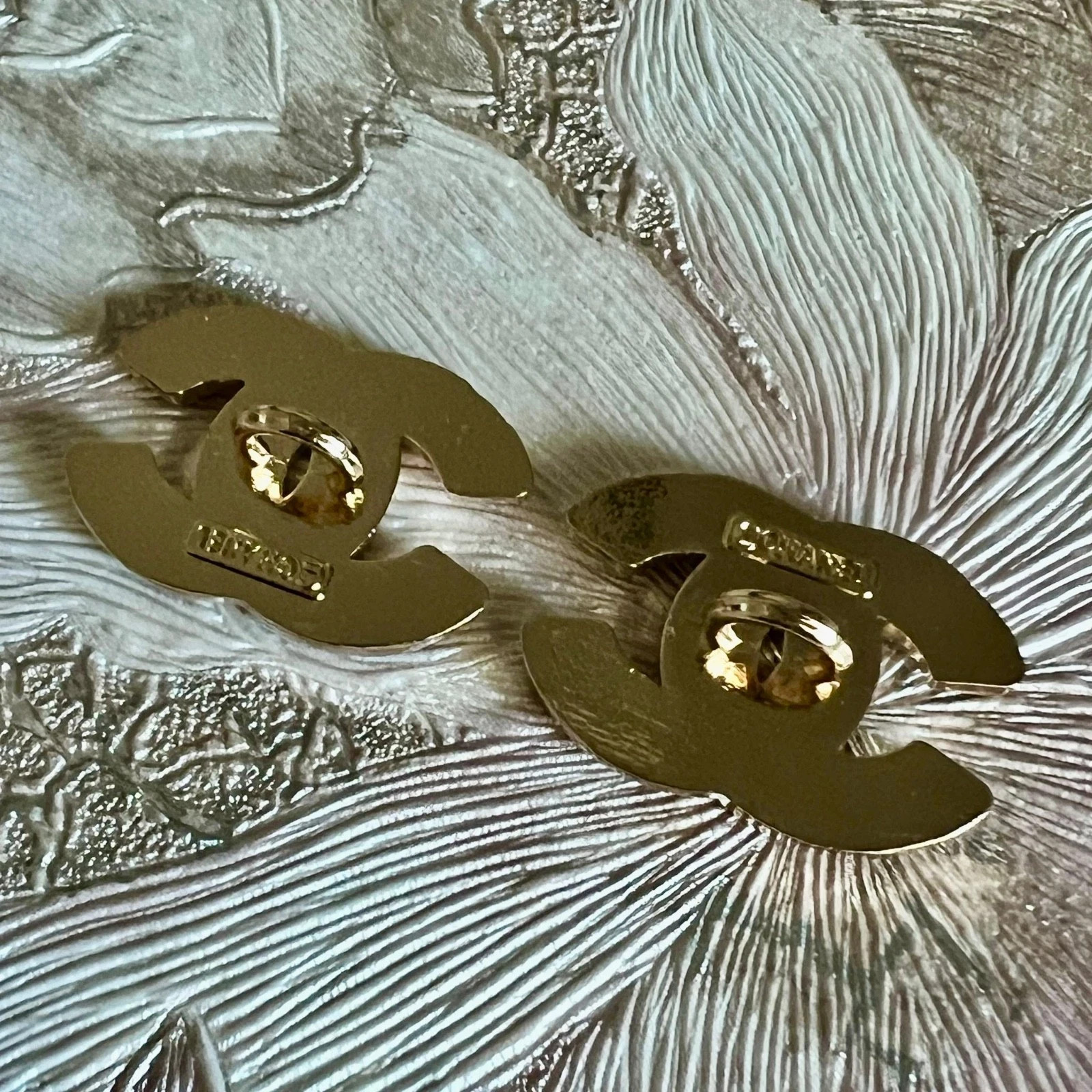 Gold Set 5 Buttons 18x15mm Chanel CC Coco Replacement Button Stamped thumbnail 7