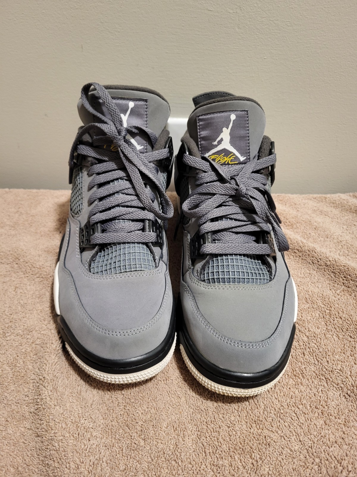 Air Jordan 4 Retro Cool Grey (2019) Talla 9,5 (Hombre) VNDS