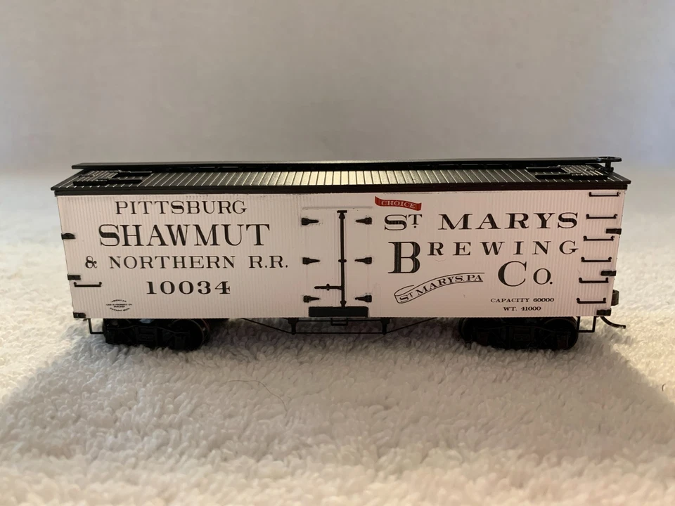 Roundhouse #84156 HO Scale Pittsburgh Shawmut & Northern 36' Wood Reefer #10034 - Image 2 of 4