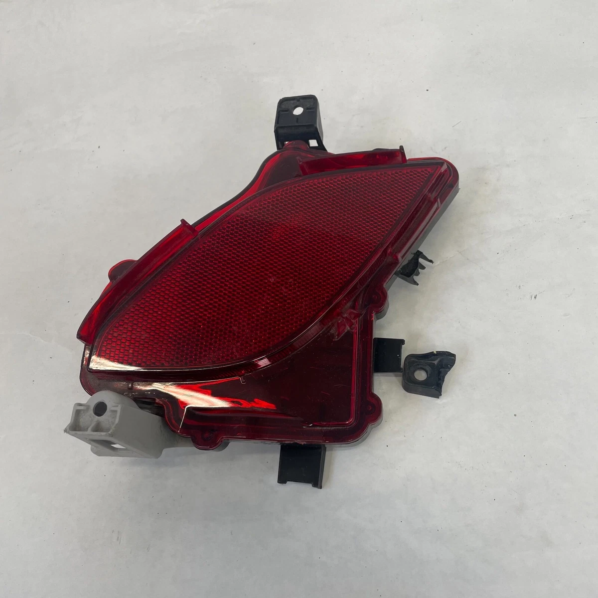 2020 Toyota Highlander Rear Bumper Reflector Left Driver Marker 
